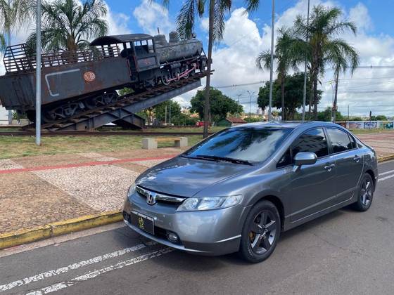 HONDA CIVIC 1.8 LXS 16V FLEX 4P MANUAL